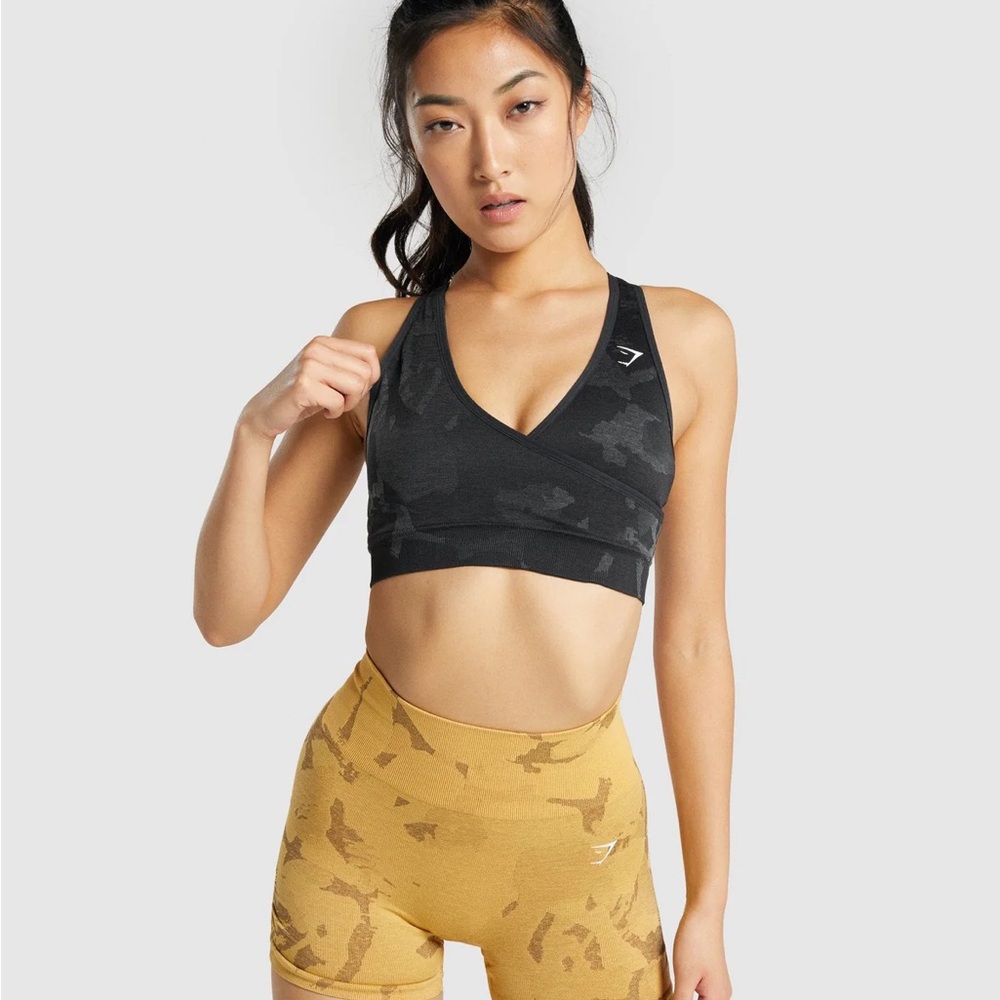 Gymshark ADAPT CAMO SEAMLESS SPORTS BRA black camo medium